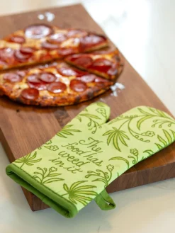 The Food Has Weed In It Oven Mitt